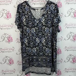 Artisan Ny T-shirt top flowers paisley print white Black and Blue Floral Blouse